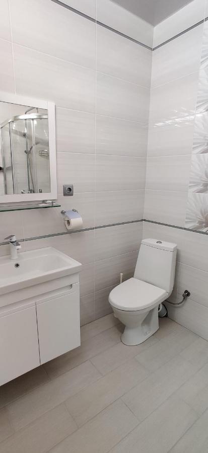 Luxury Apartments Atlant Lutsʼk Dış mekan fotoğraf