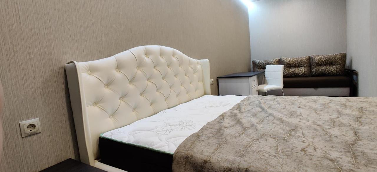 Luxury Apartments Atlant Lutsʼk Dış mekan fotoğraf