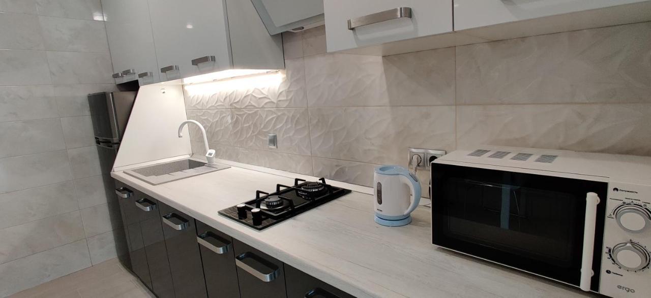Luxury Apartments Atlant Lutsʼk Dış mekan fotoğraf