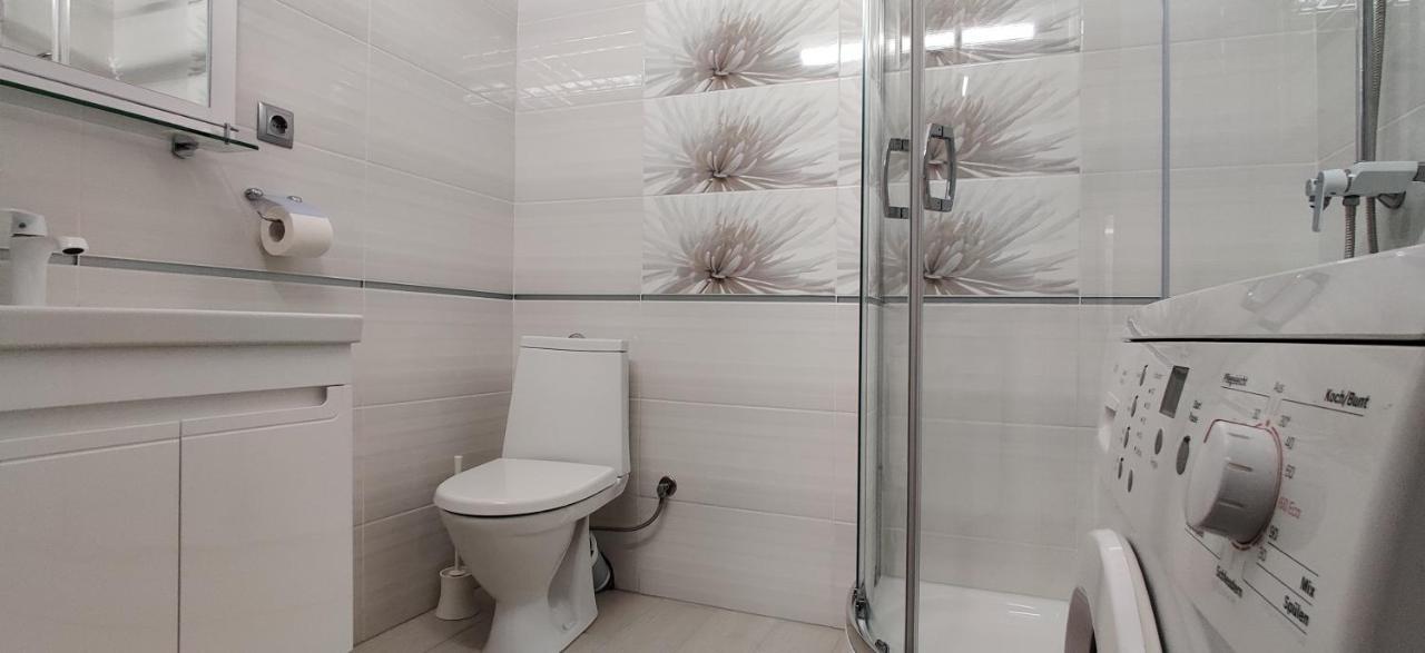 Luxury Apartments Atlant Lutsʼk Dış mekan fotoğraf